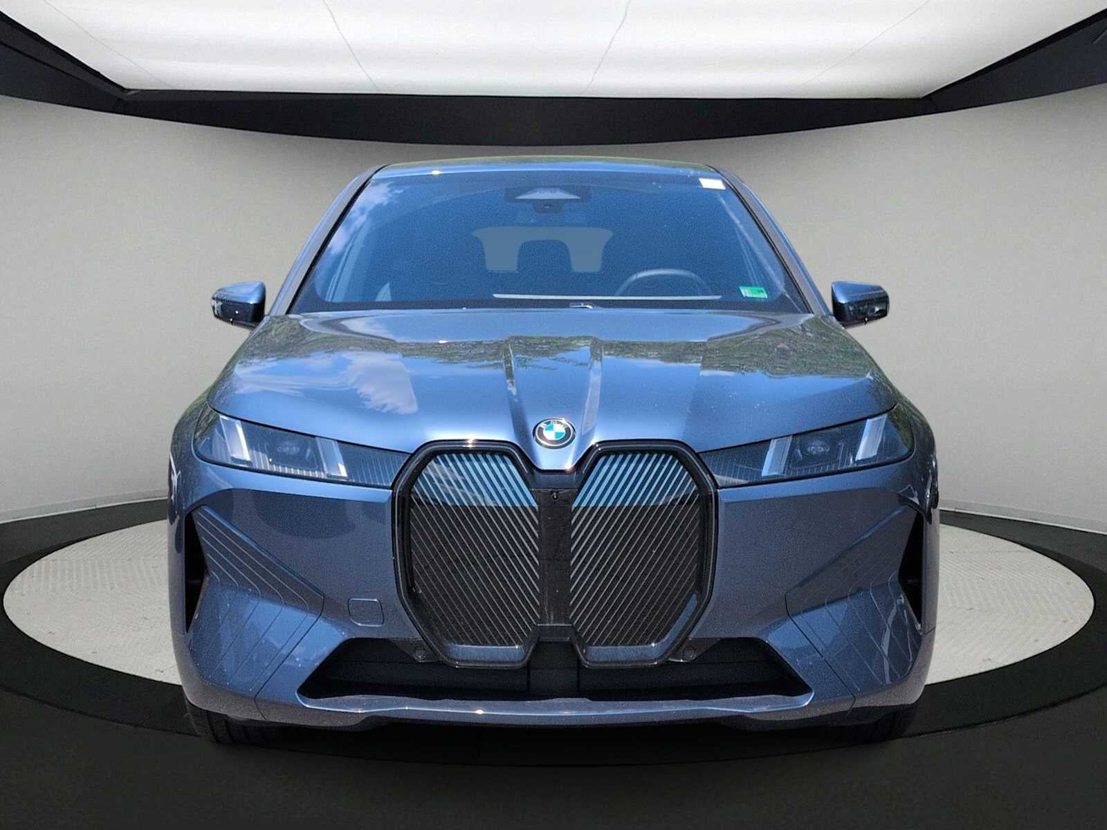 2026 BMW iX xDrive45