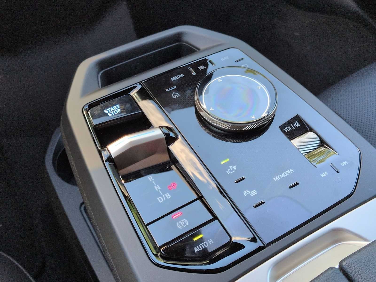 2026 BMW iX xDrive45