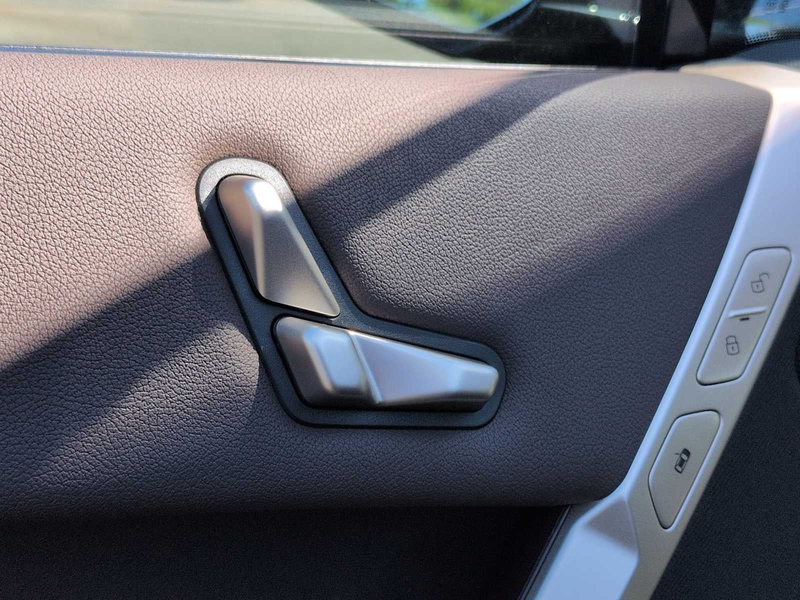 2026 BMW iX xDrive60