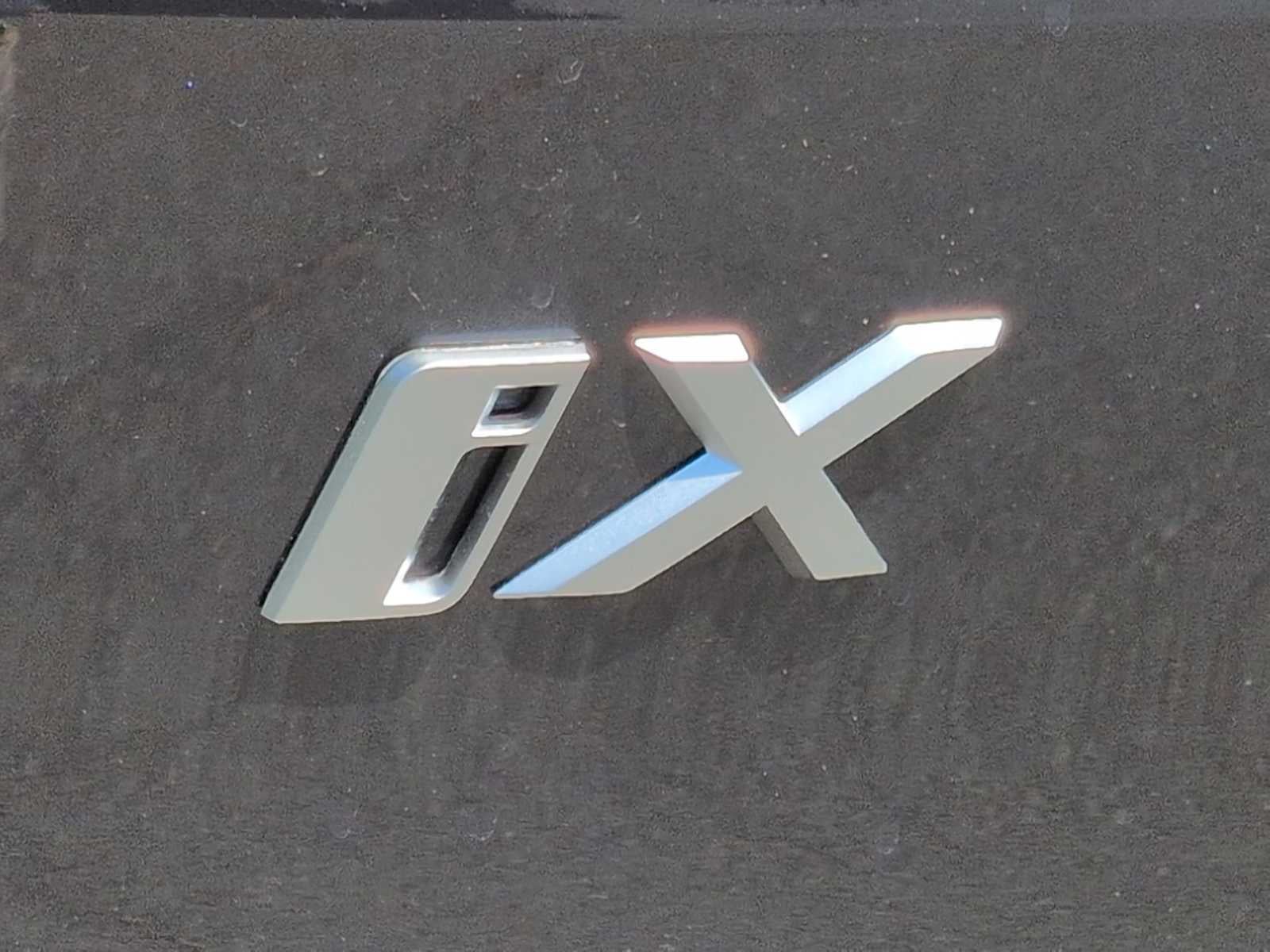 2026 BMW iX xDrive60