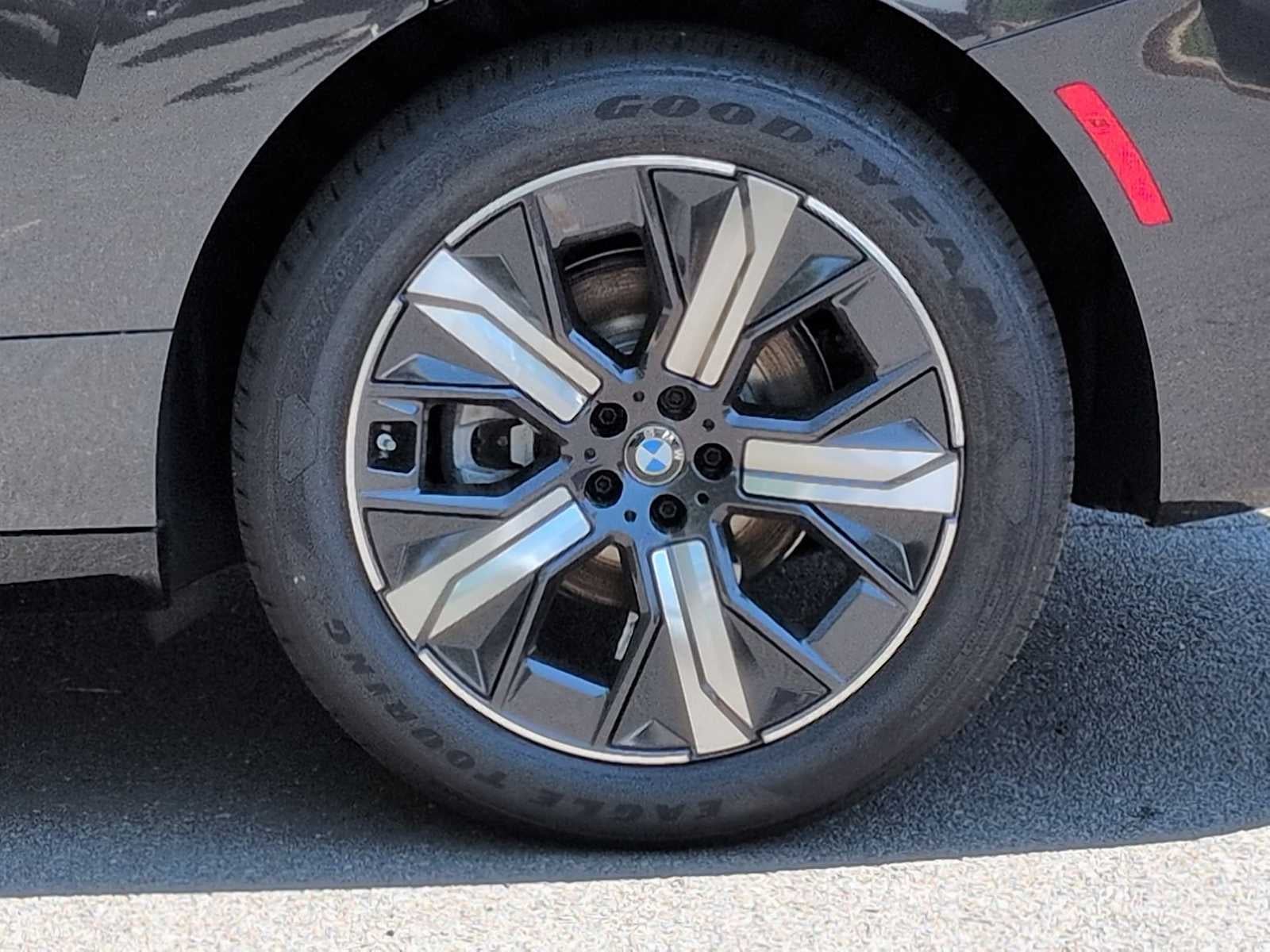 2026 BMW iX xDrive60