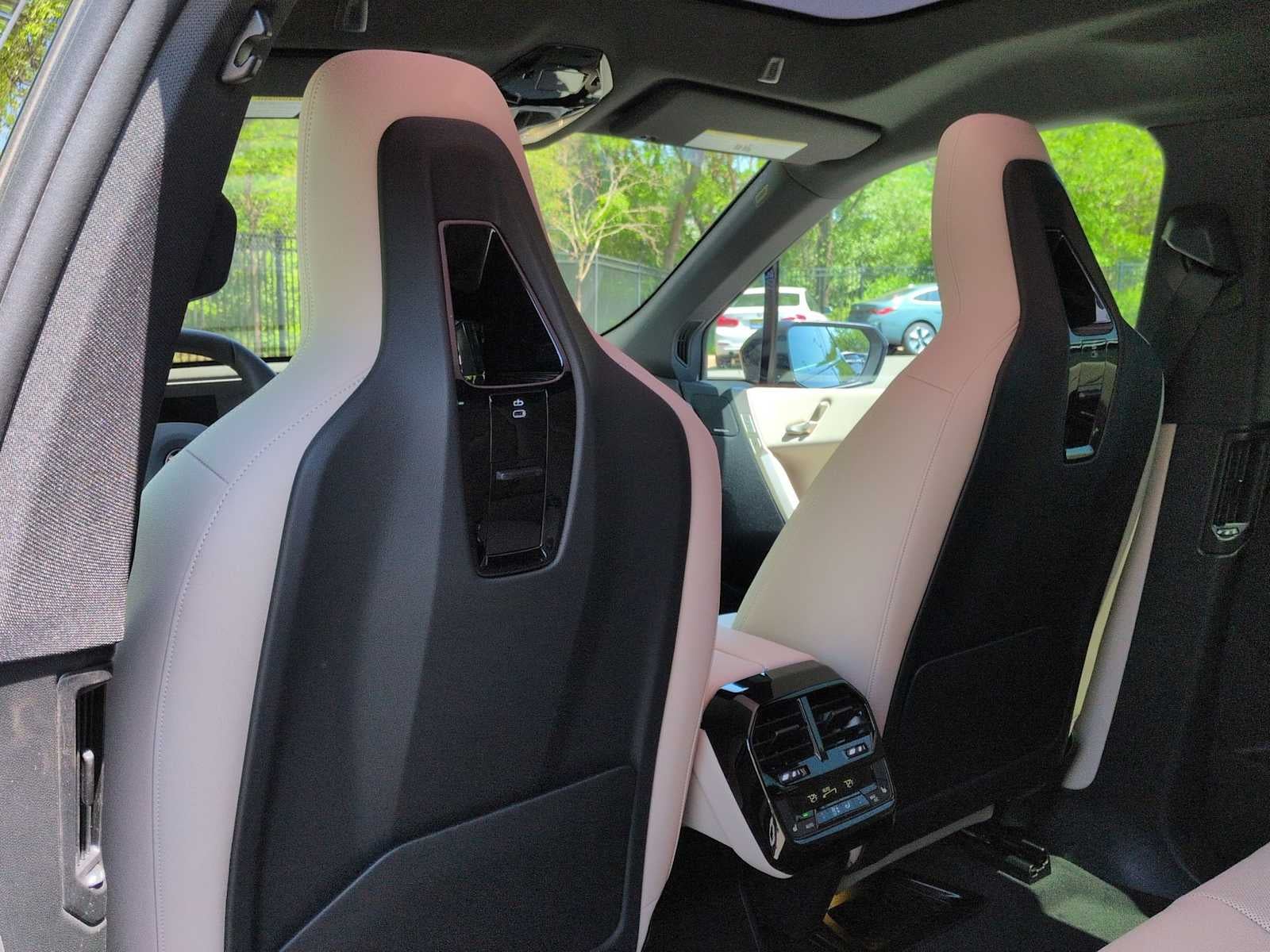 2026 BMW iX xDrive60