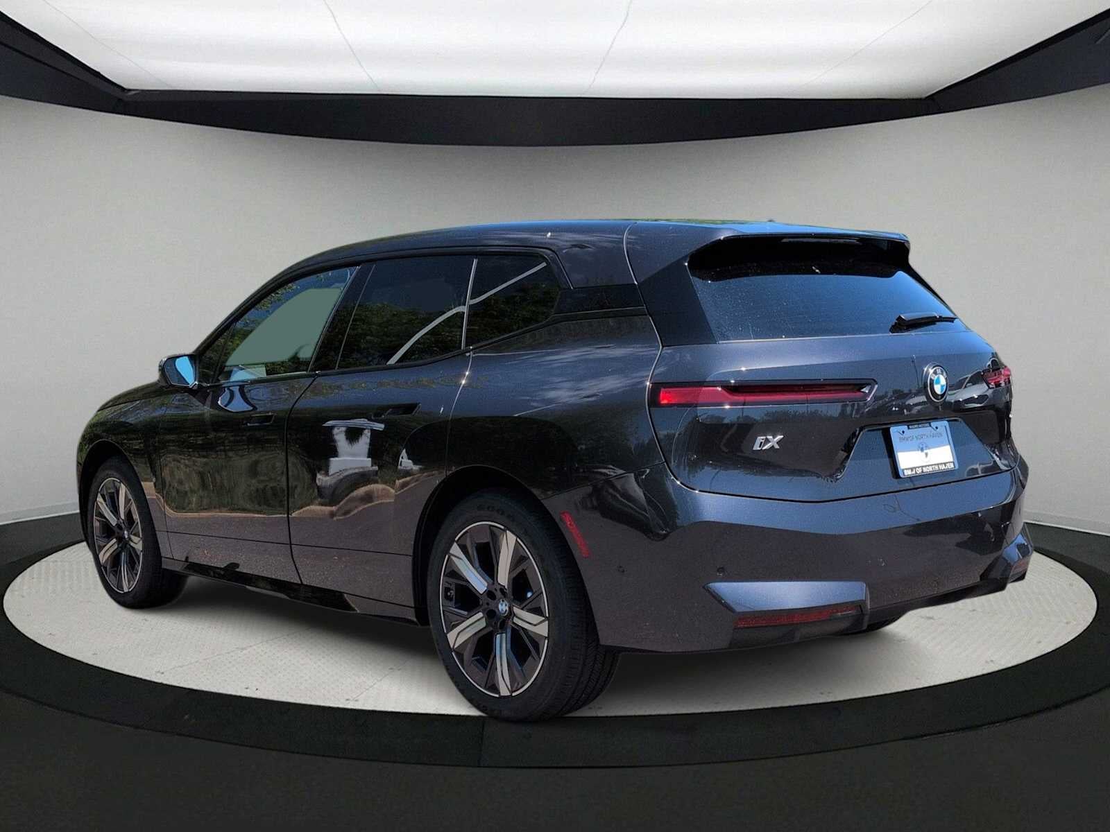 2026 BMW iX xDrive60