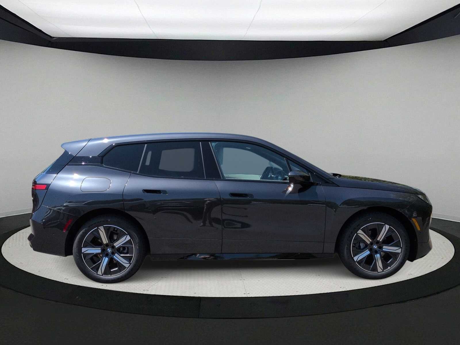 2026 BMW iX xDrive60