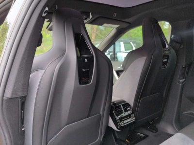 2026 BMW iX xDrive60