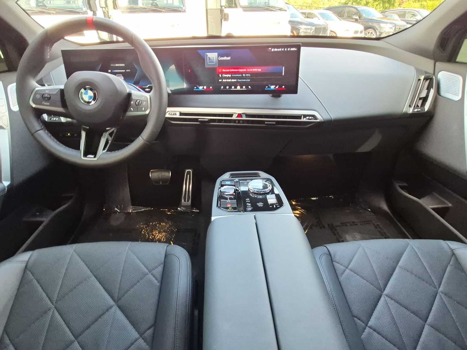 BMW iX M70 2026