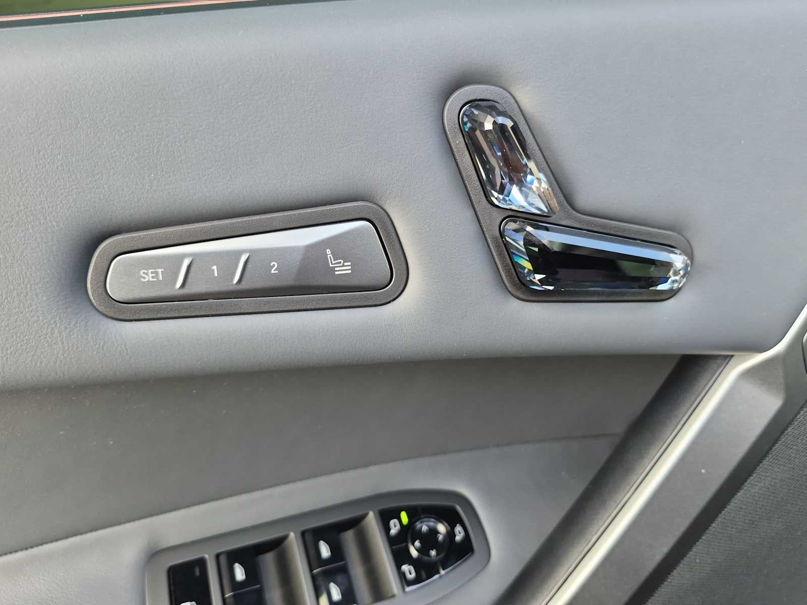 BMW iX M70 2026