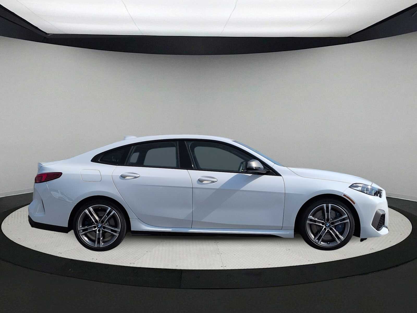 BMW 235i xDrive y M235i xDrive de 2021