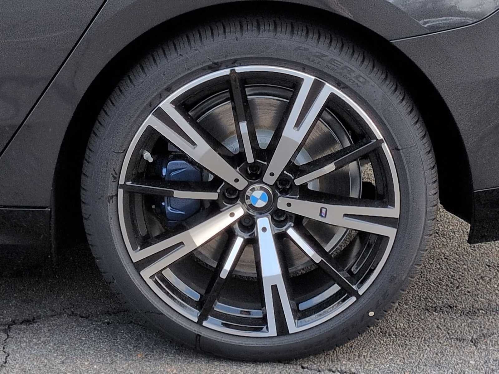 2026 BMW 550e 550e xDrive