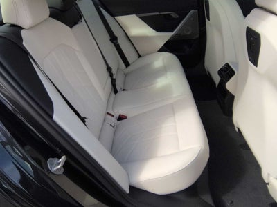 2026 BMW 550e 550e xDrive