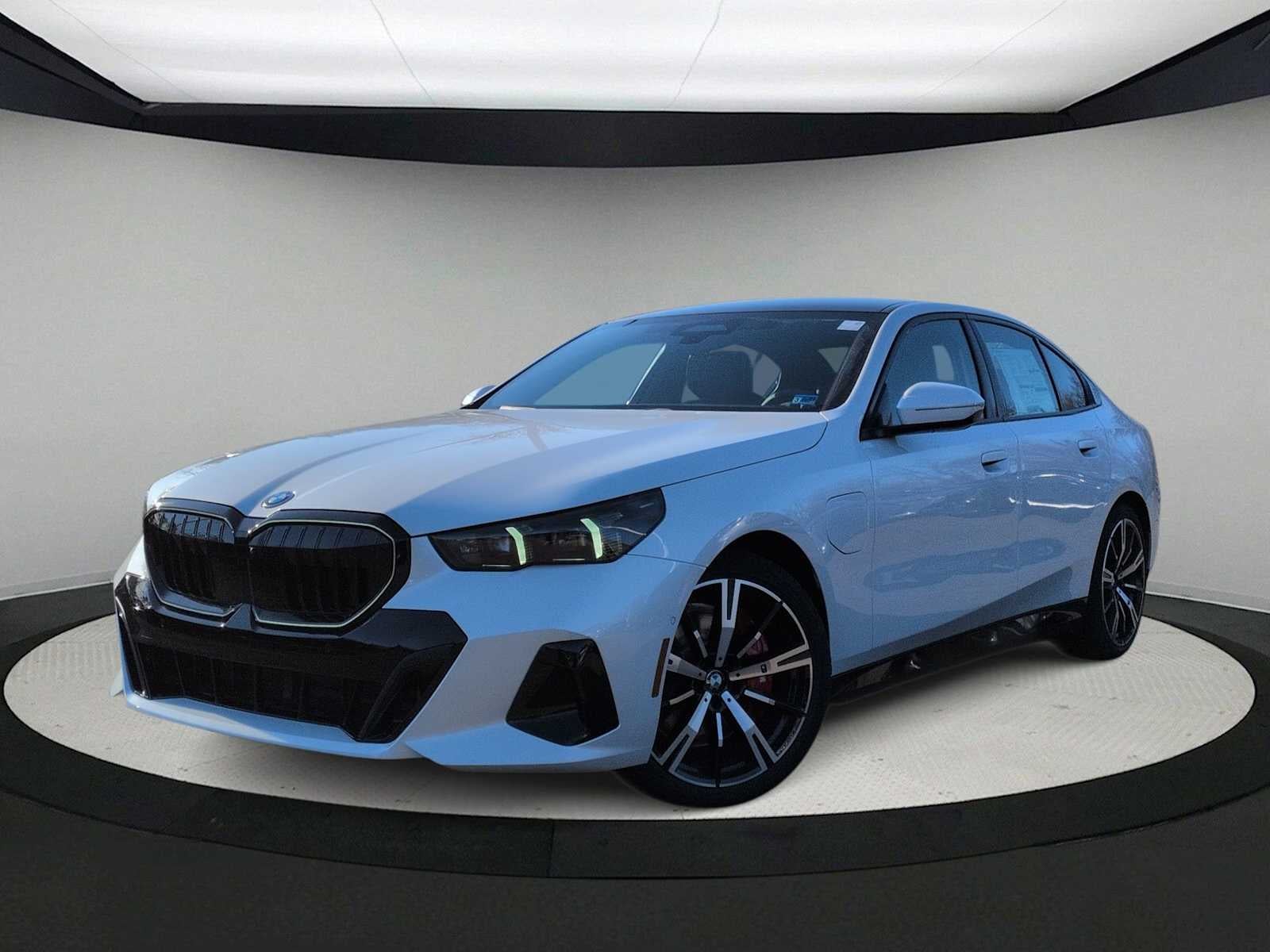 2026 BMW 550e 550e xDrive