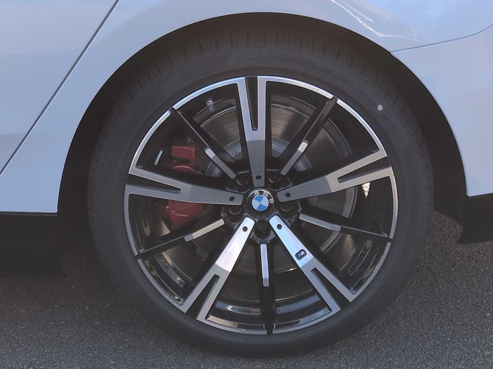 2026 BMW 550e 550e xDrive