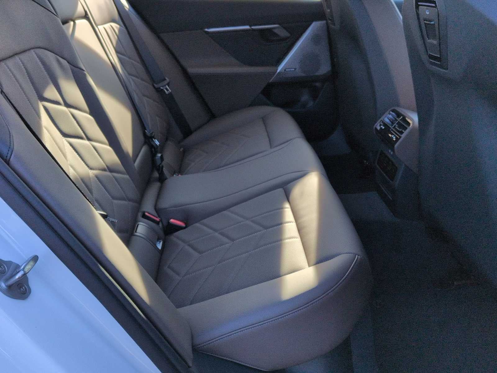 2026 BMW 550e 550e xDrive