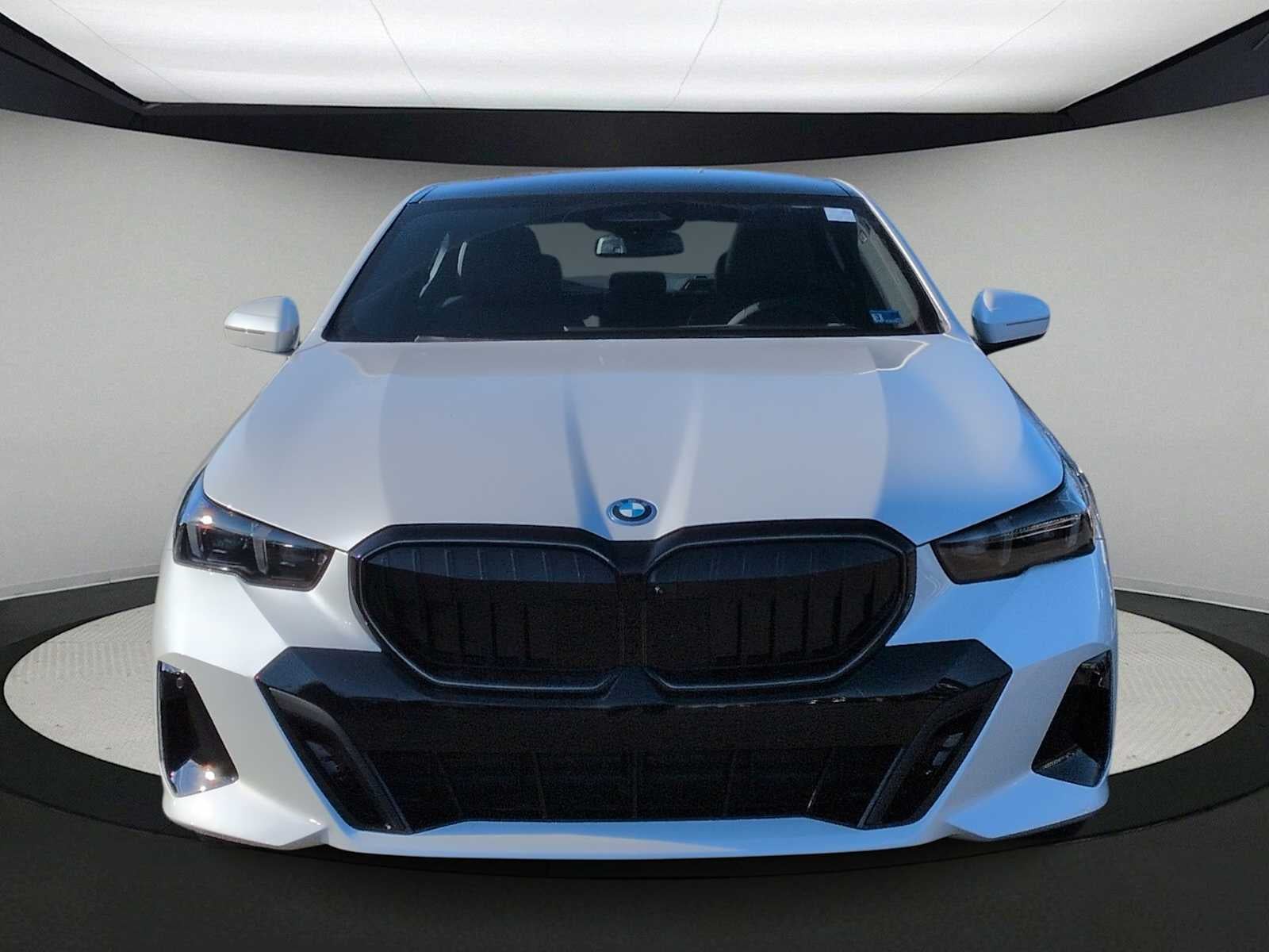 2026 BMW 550e 550e xDrive