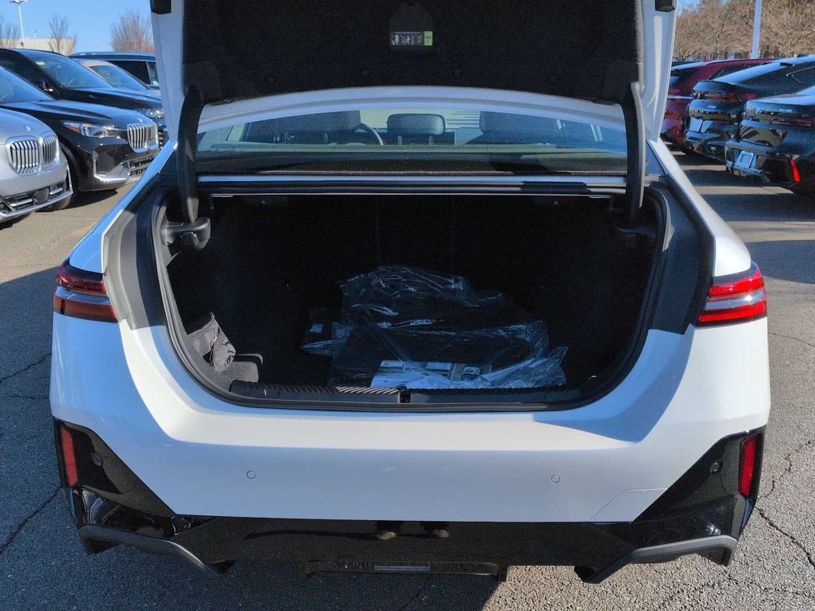 2026 BMW 550e 550e xDrive