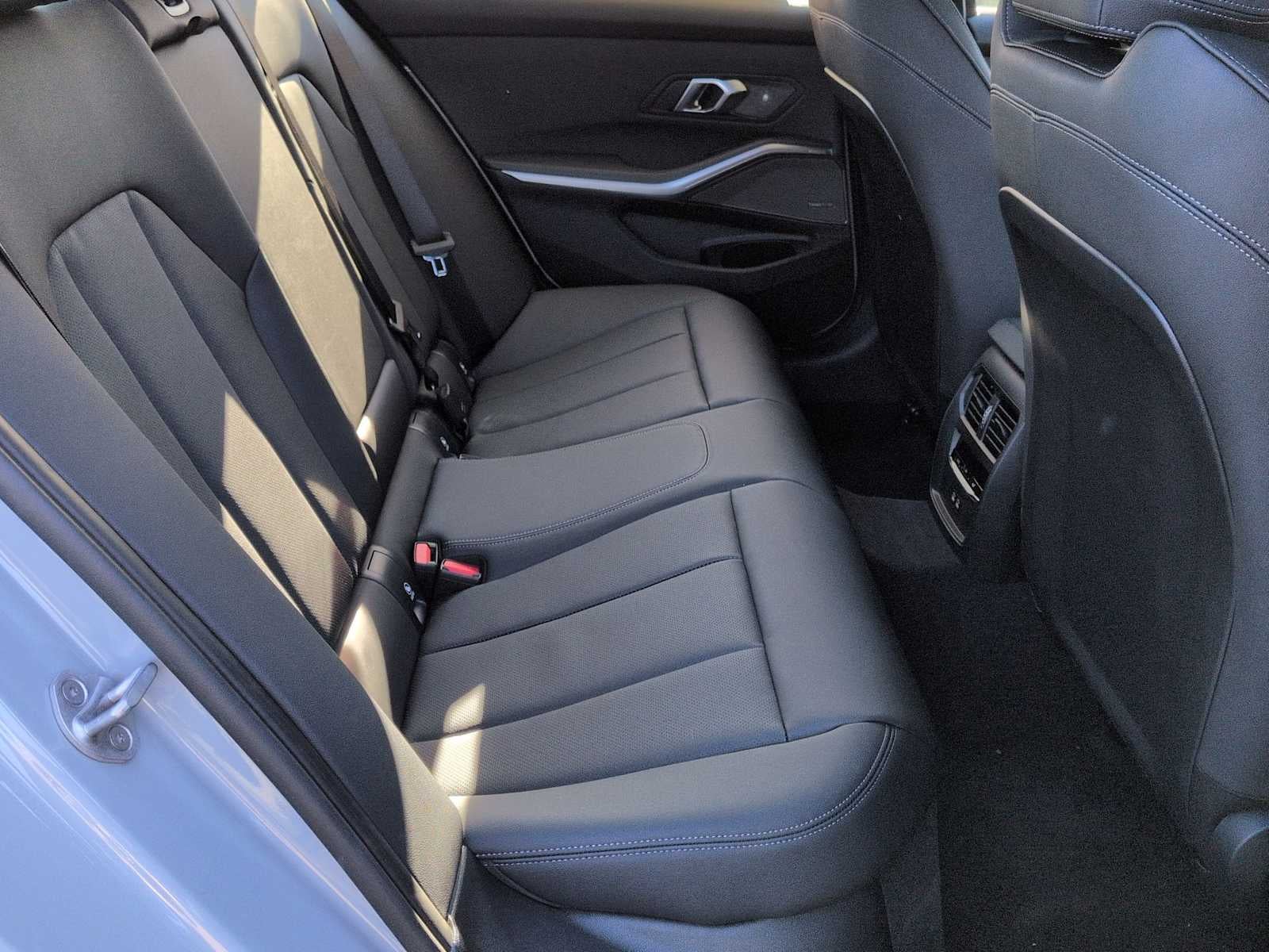 2026 BMW 330i 330i xDrive