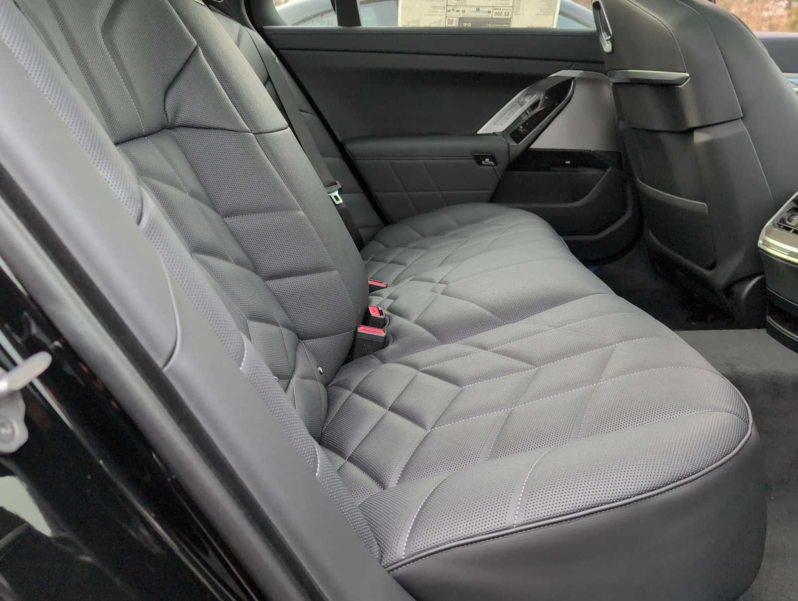 2026 BMW 740i 740i xDrive