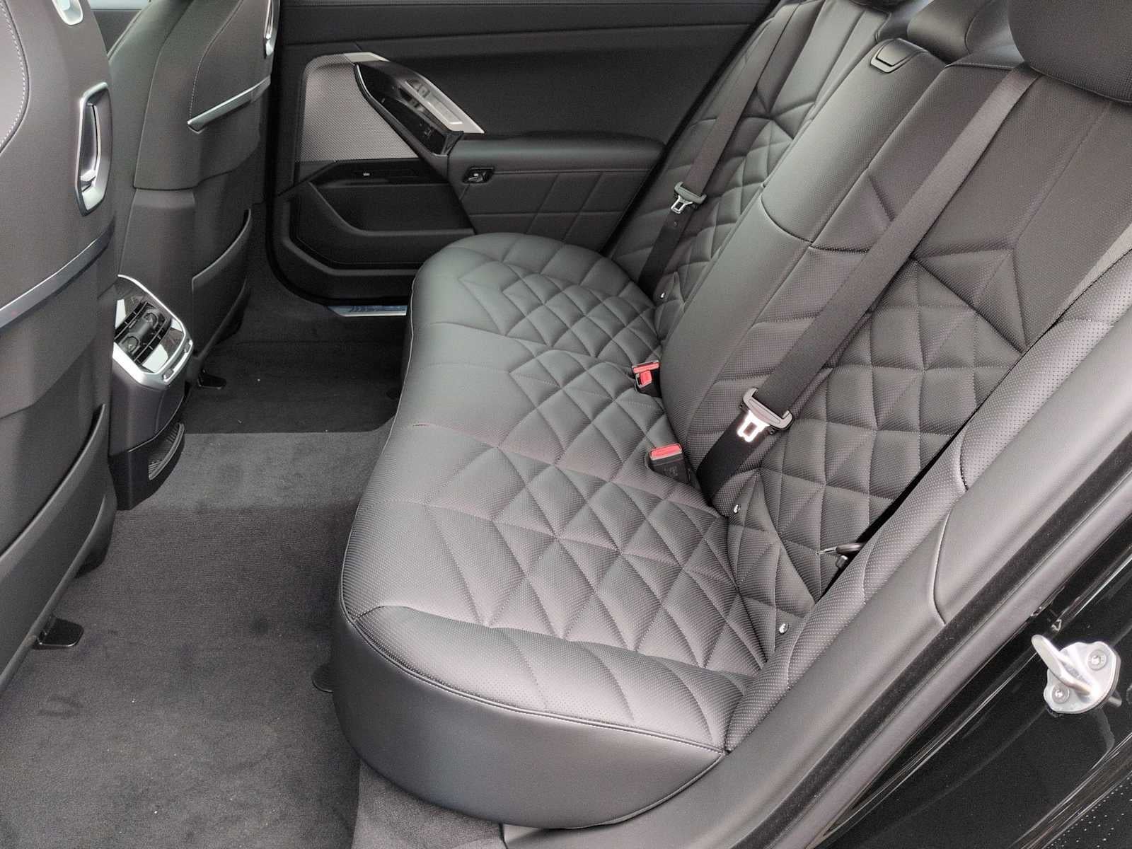 2026 BMW 740i 740i xDrive