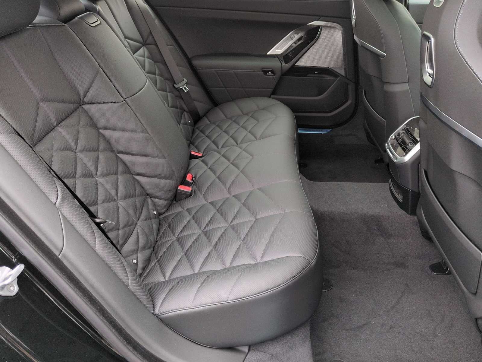 2026 BMW 740i 740i xDrive