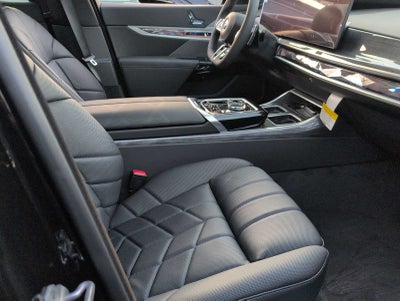 2026 BMW 750e xDrive 750e xDrive