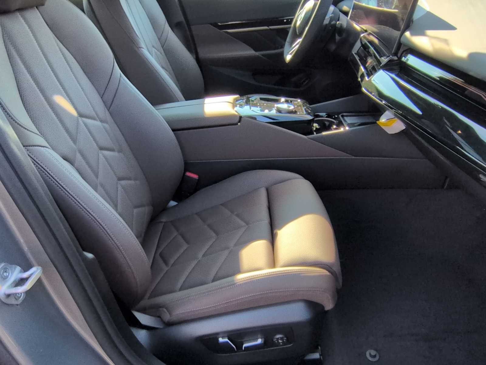 2026 BMW 530i 530i xDrive