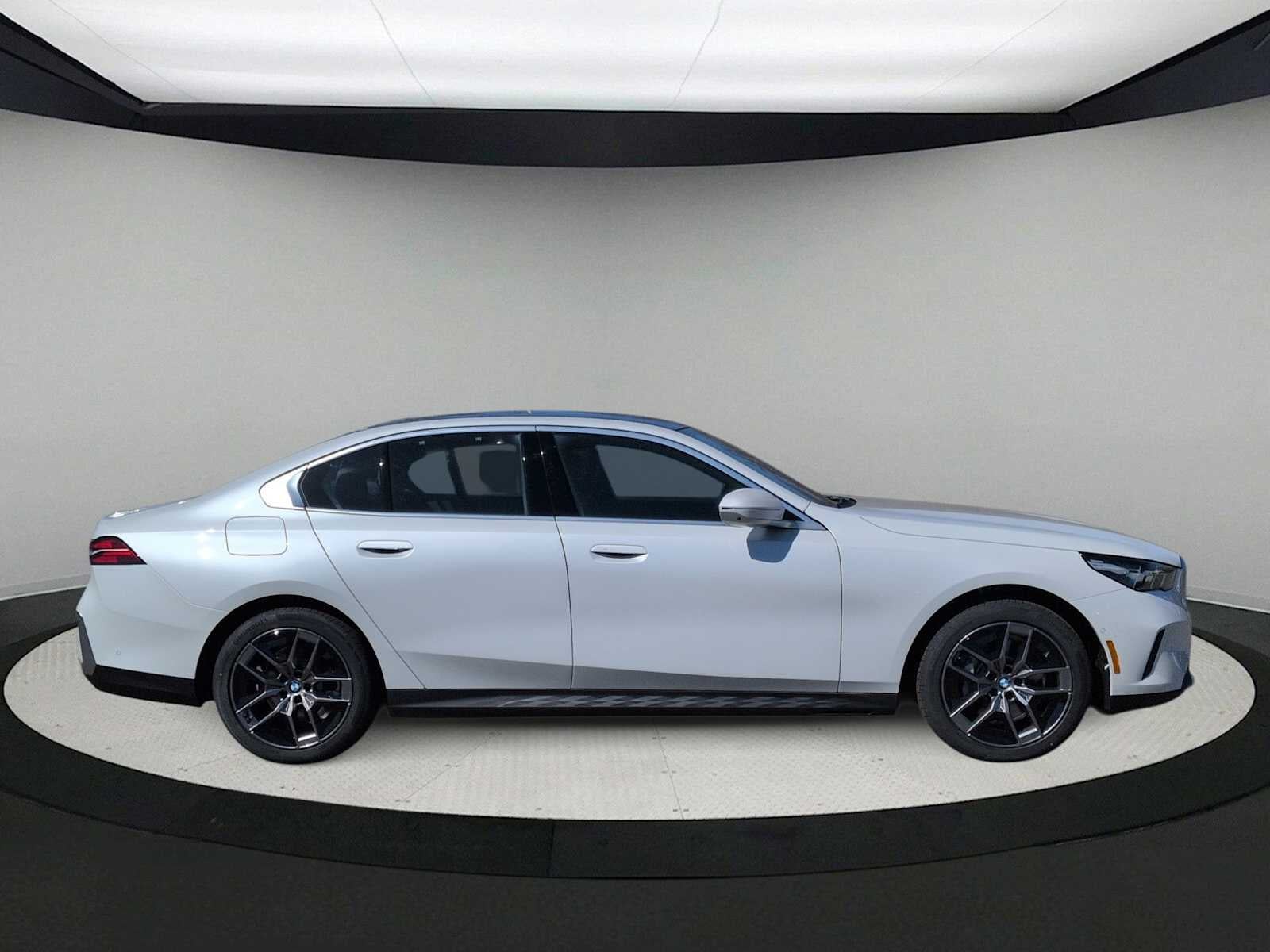 2026 BMW 530i 530i xDrive