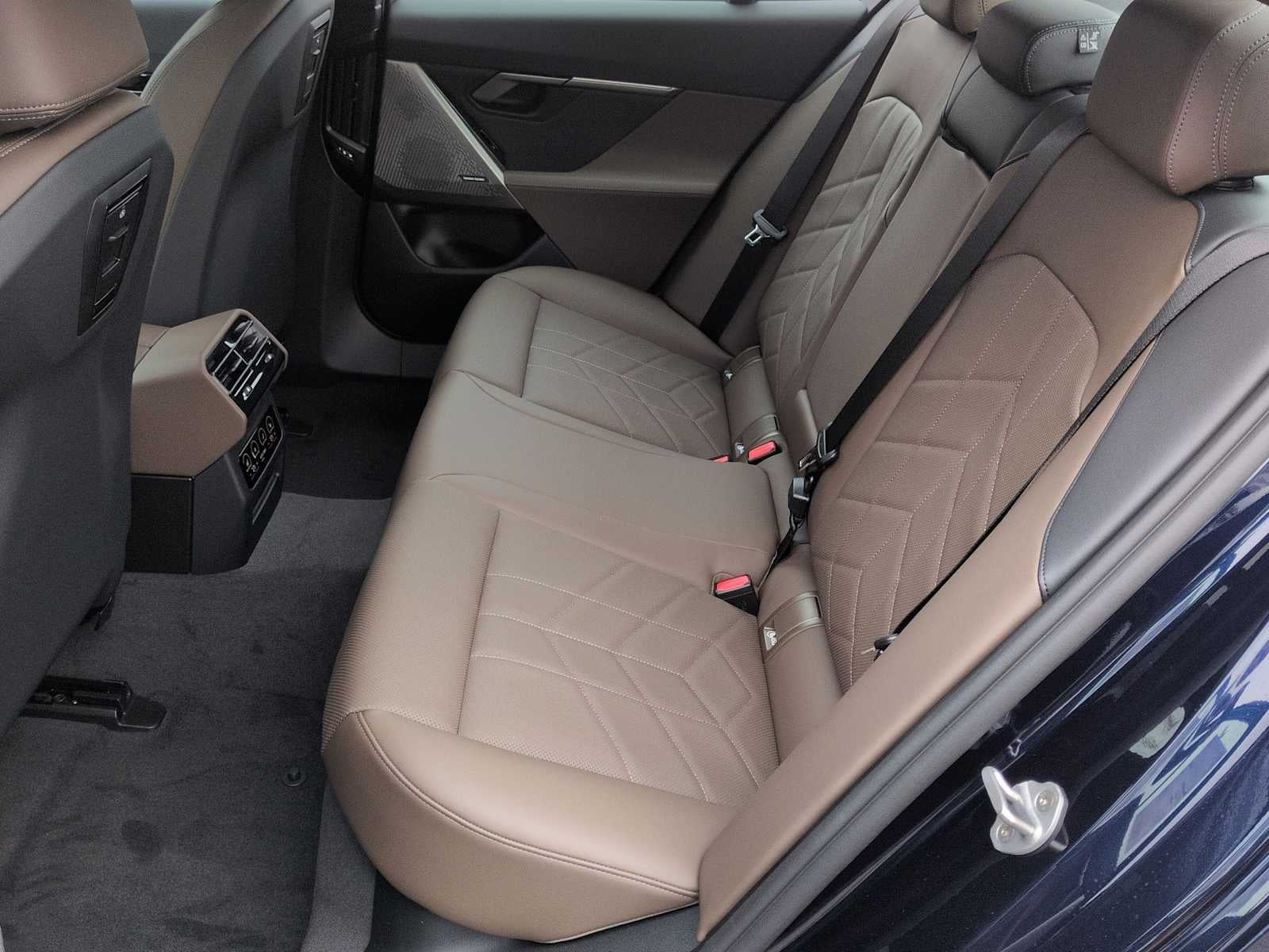 2026 BMW 530i 530i xDrive