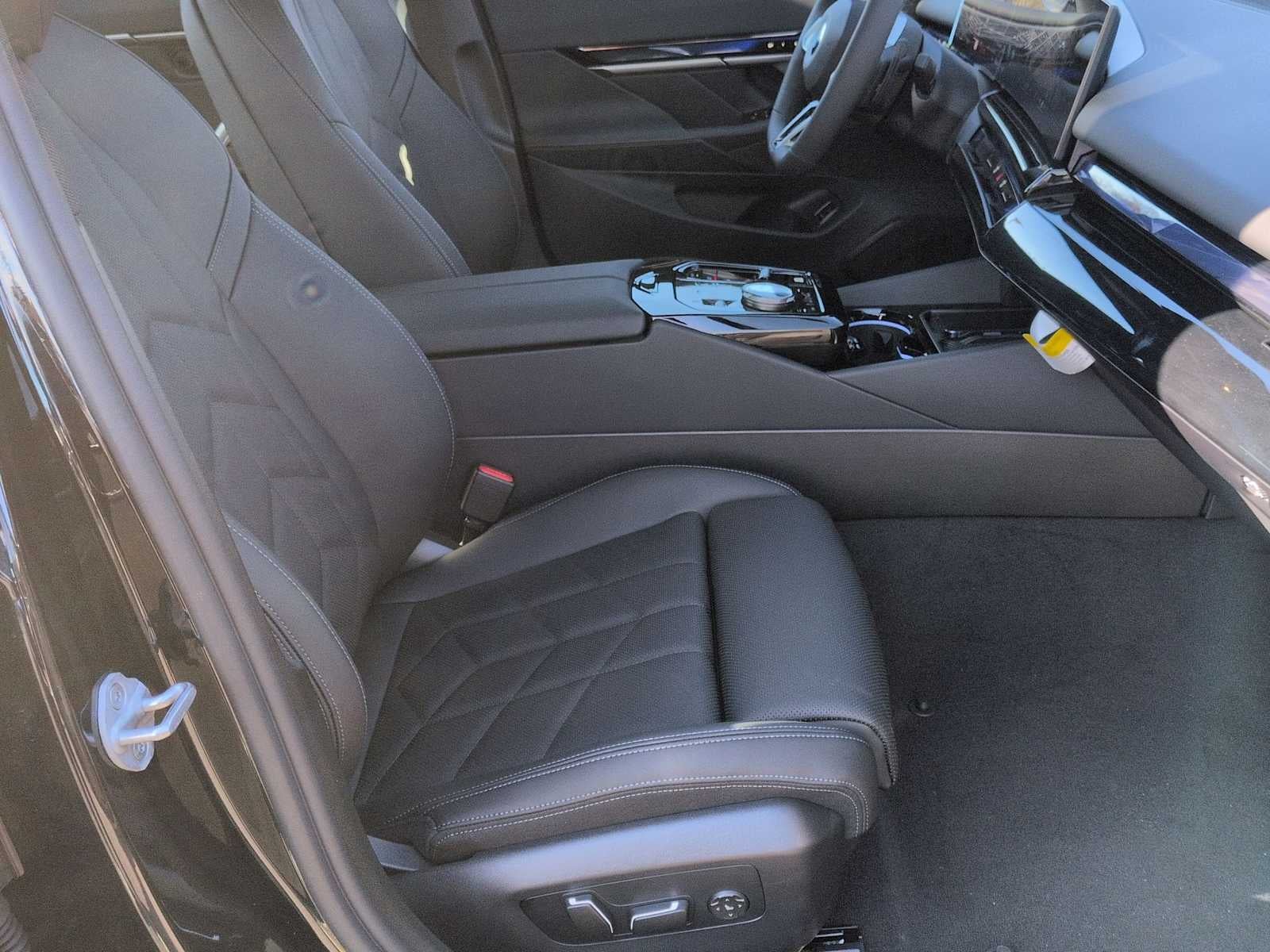 2026 BMW 530i 530i xDrive