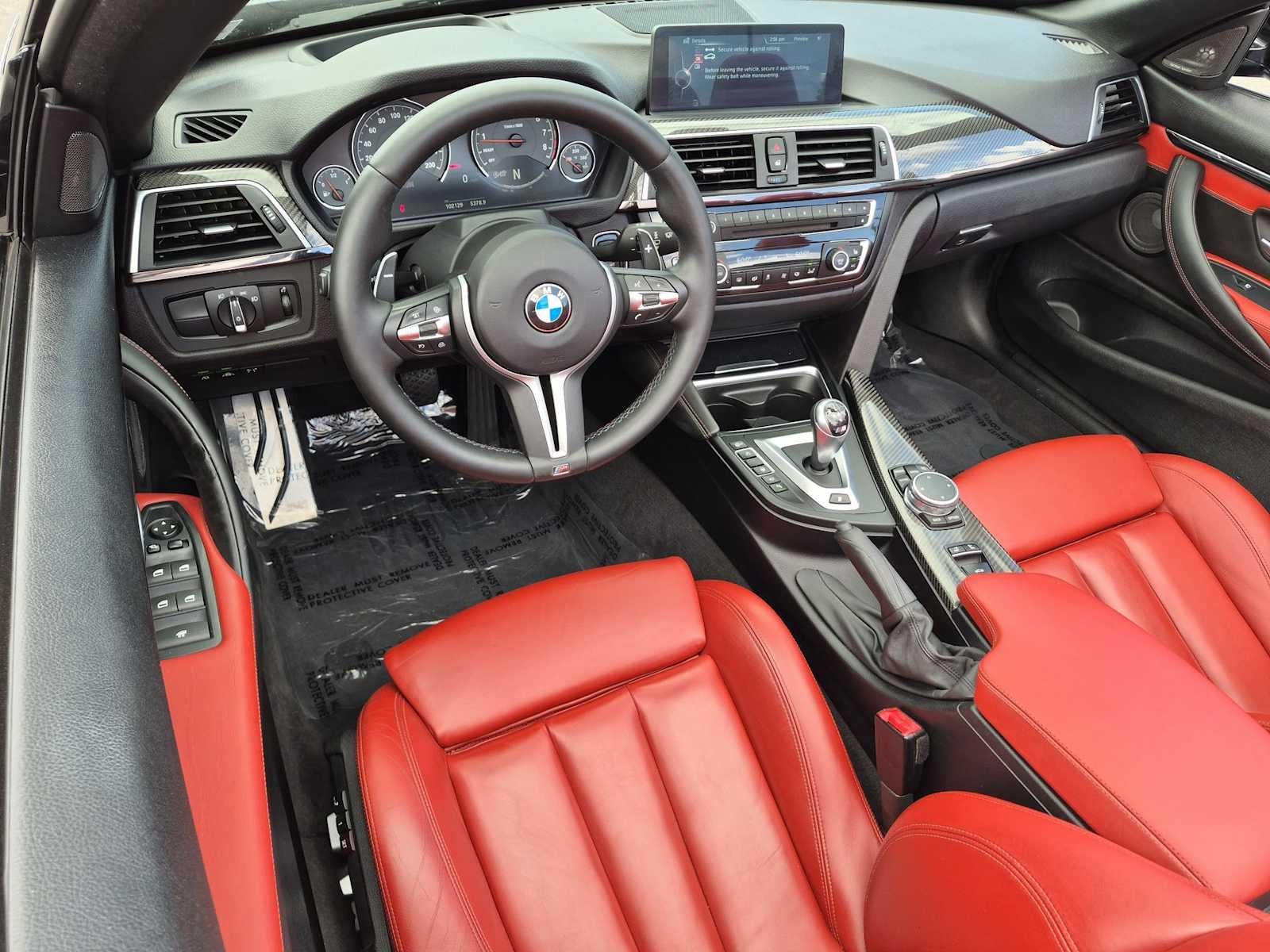BMW M4 de 2016, descapotable de 2 puertas