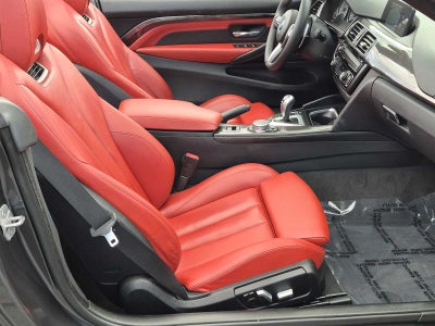 BMW M4 de 2016, descapotable de 2 puertas