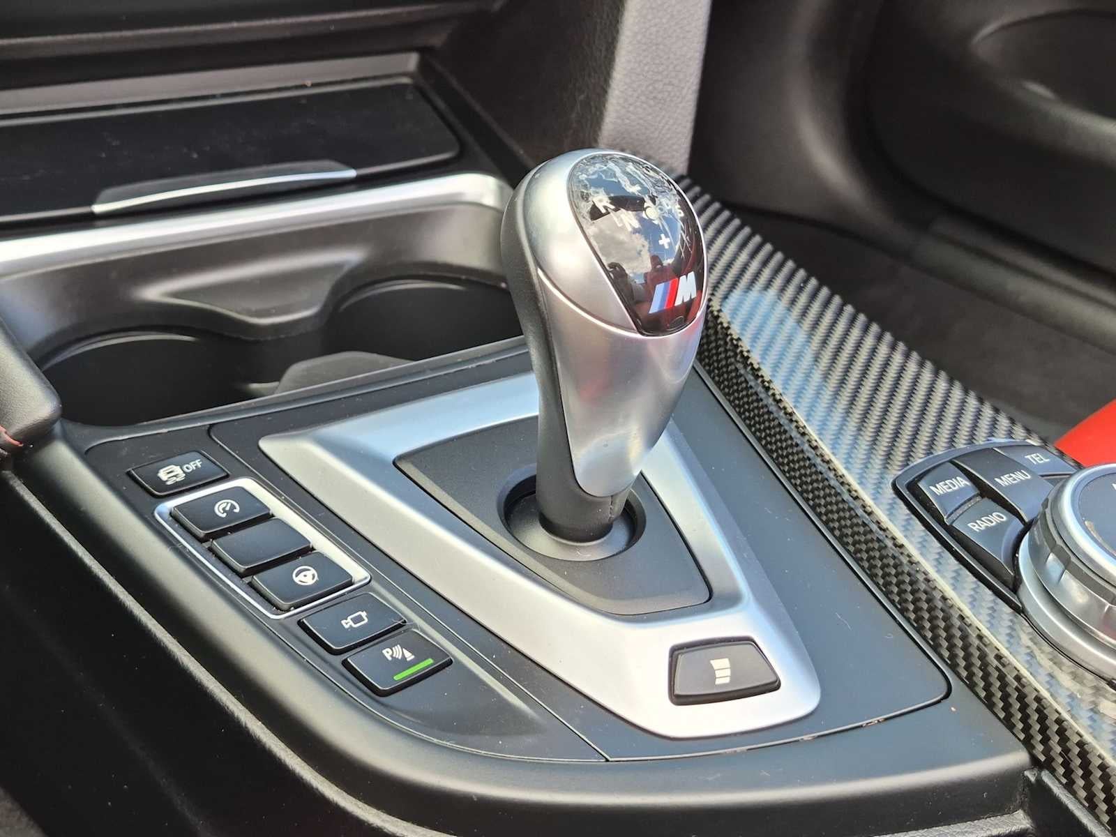 BMW M4 de 2016, descapotable de 2 puertas