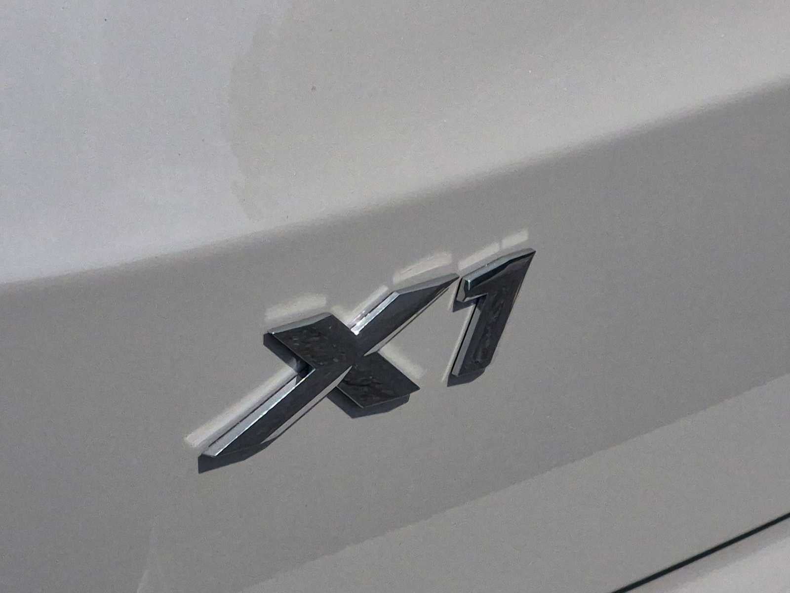 2027 BMW X1 xDrive28i