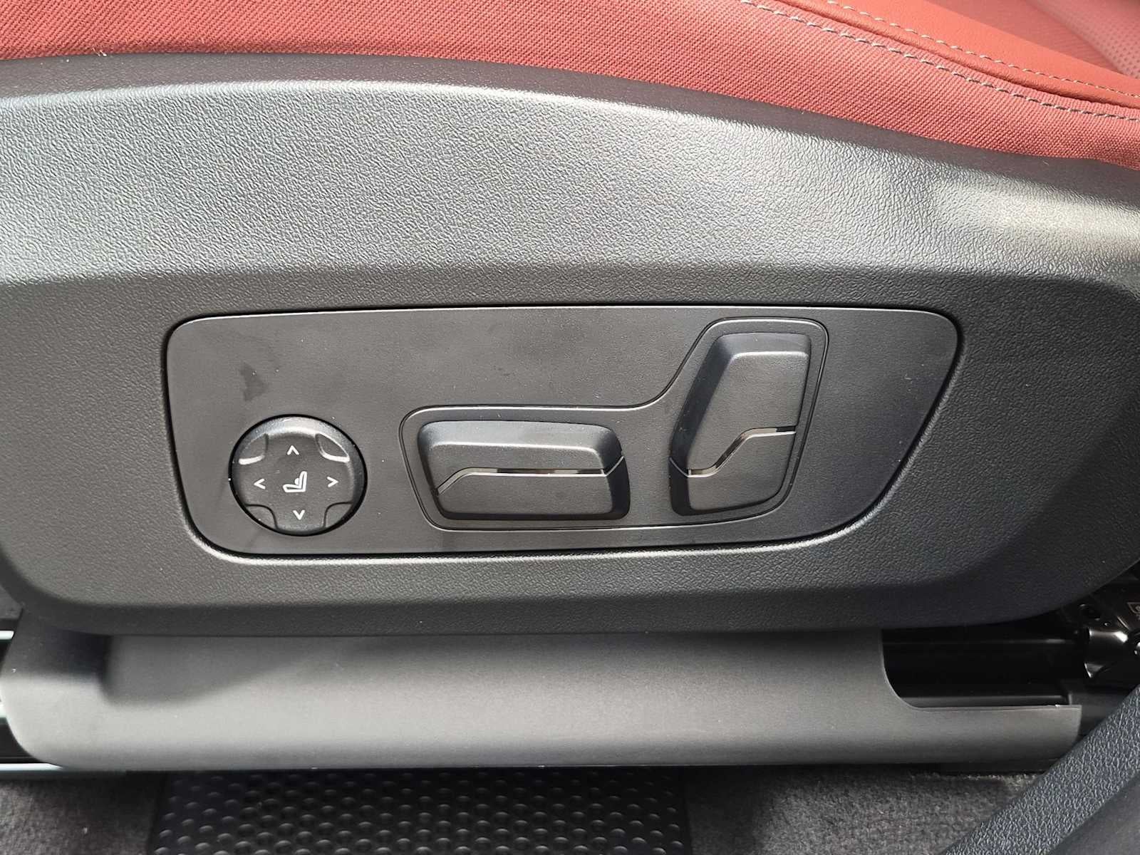 2027 BMW X1 xDrive28i