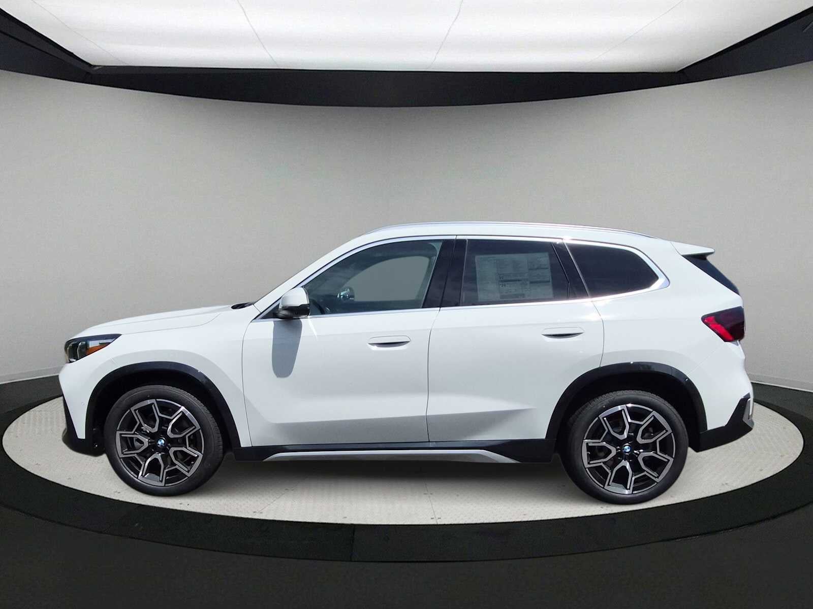 2027 BMW X1 xDrive28i