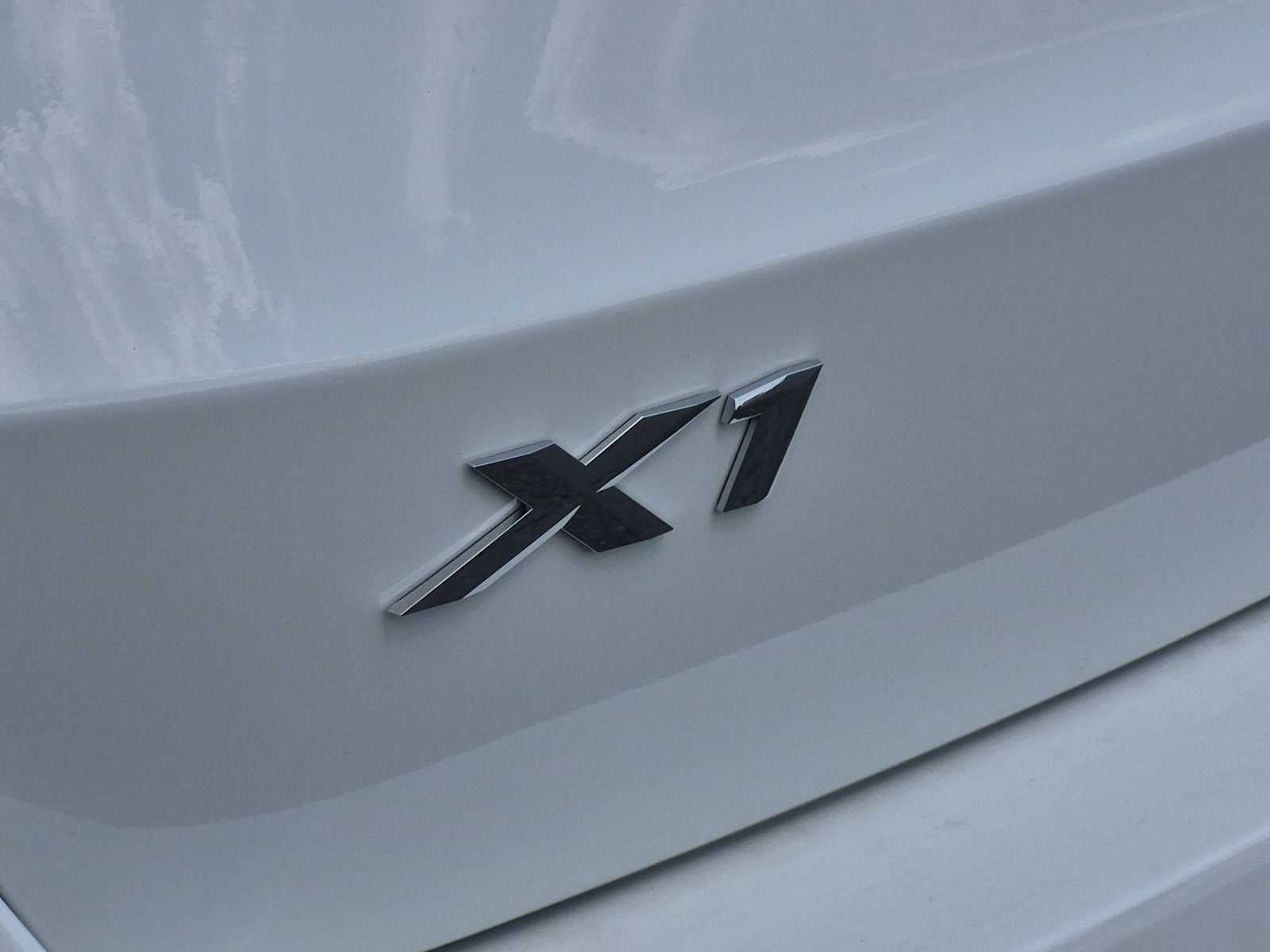 2027 BMW X1 xDrive28i