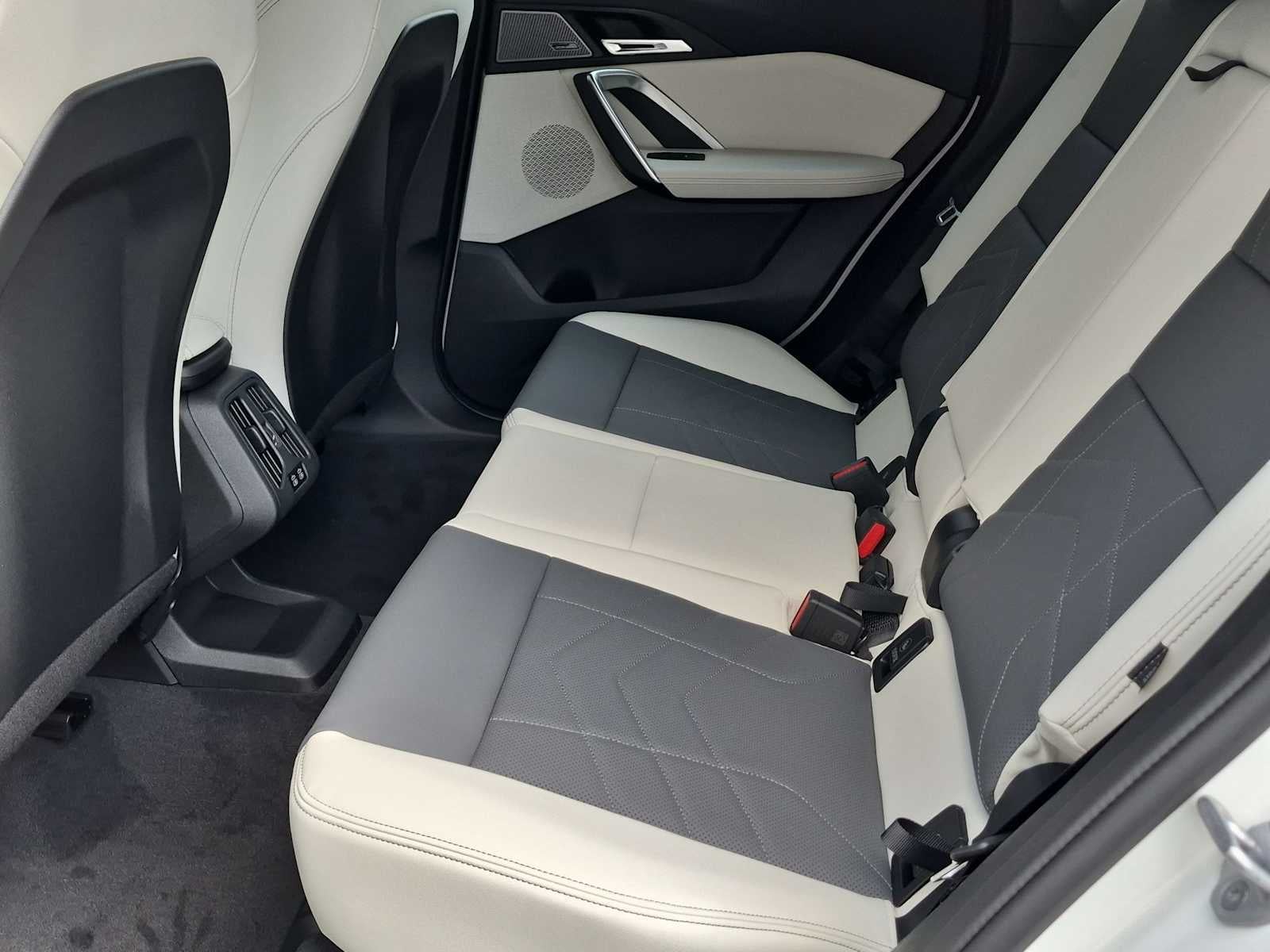 2027 BMW X1 xDrive28i
