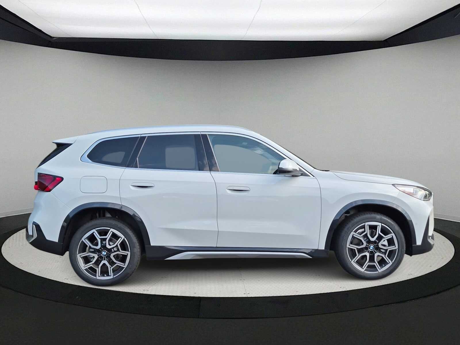 2027 BMW X1 xDrive28i