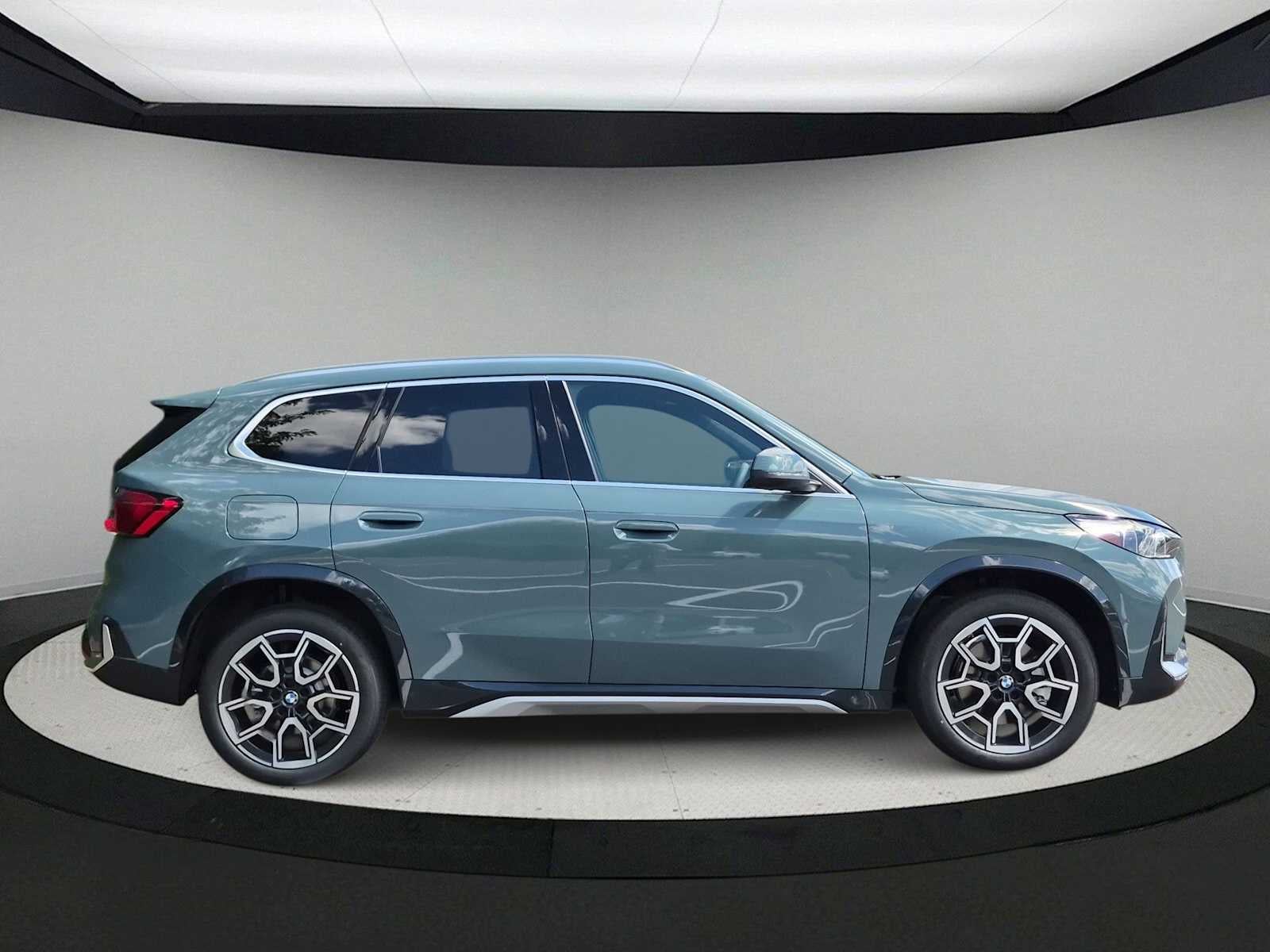 2027 BMW X1 xDrive28i