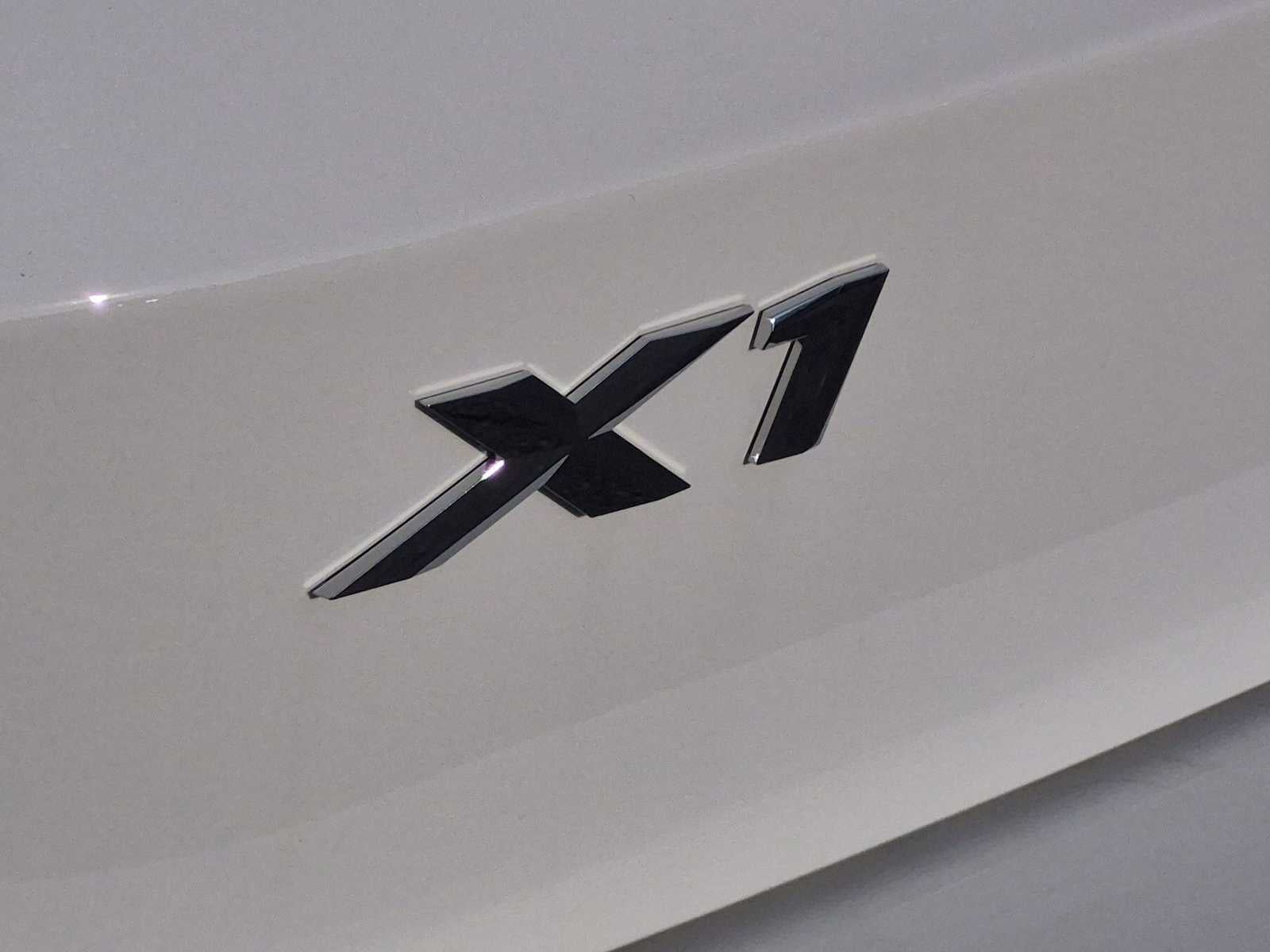 2027 BMW X1 xDrive28i