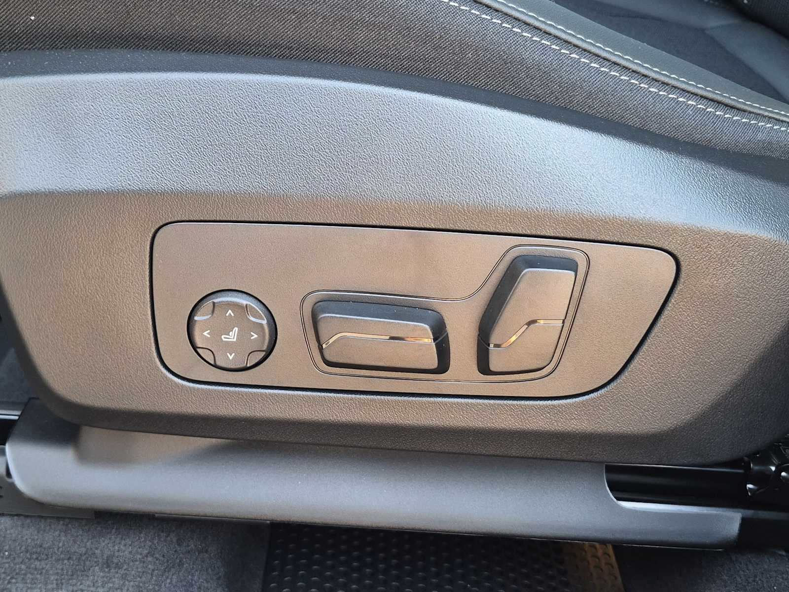 2027 BMW X1 xDrive28i
