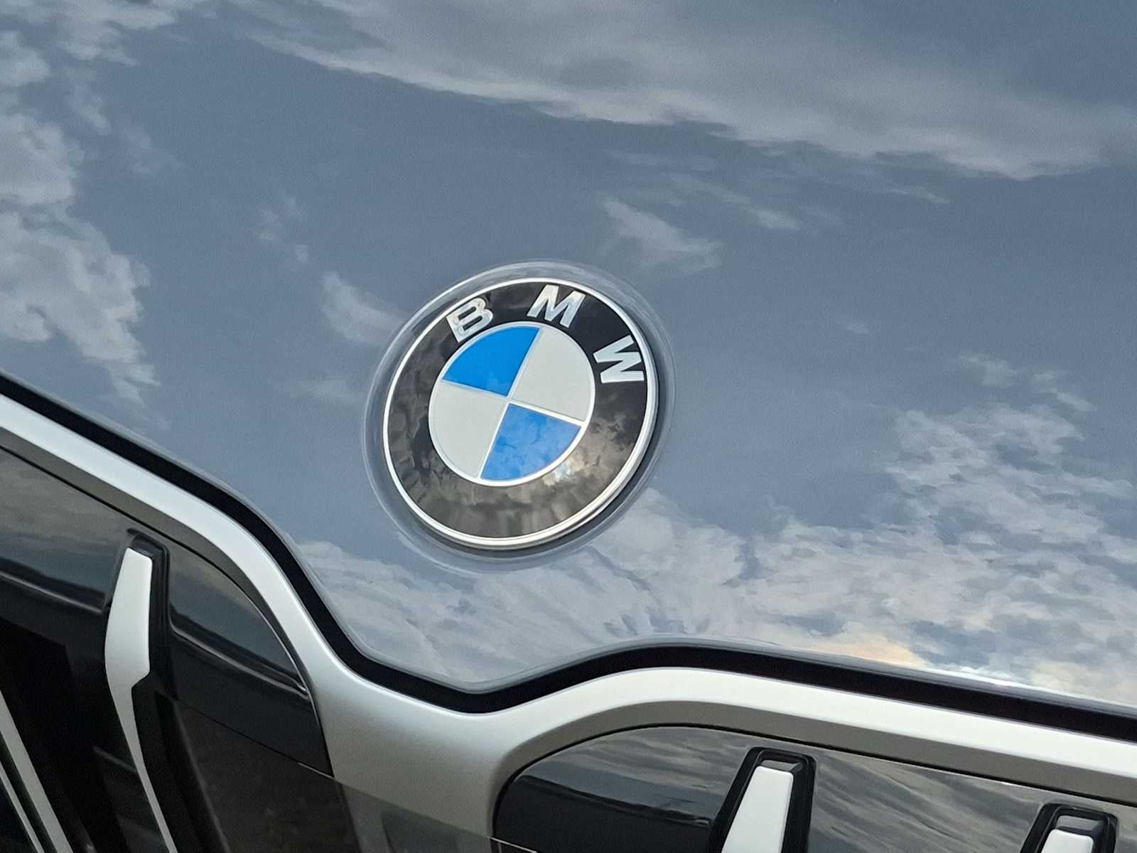 2027 BMW X1 xDrive28i