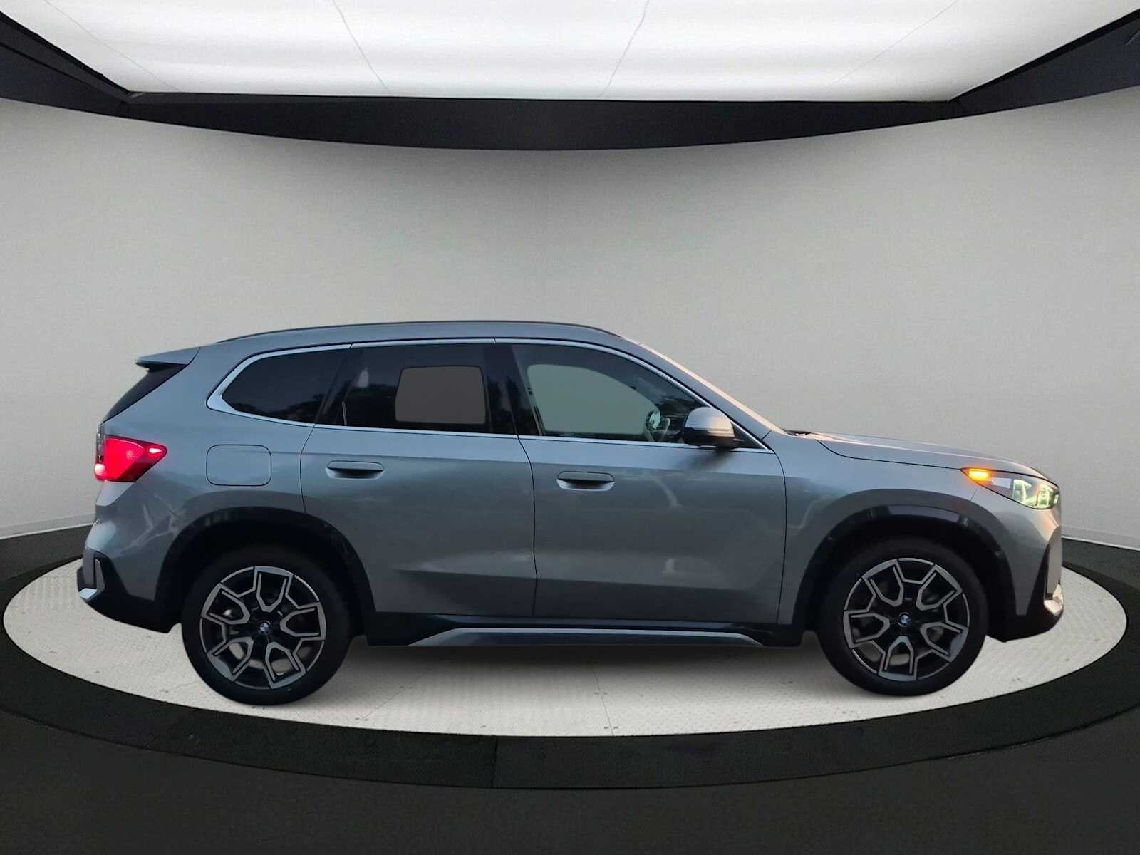 2027 BMW X1 xDrive28i
