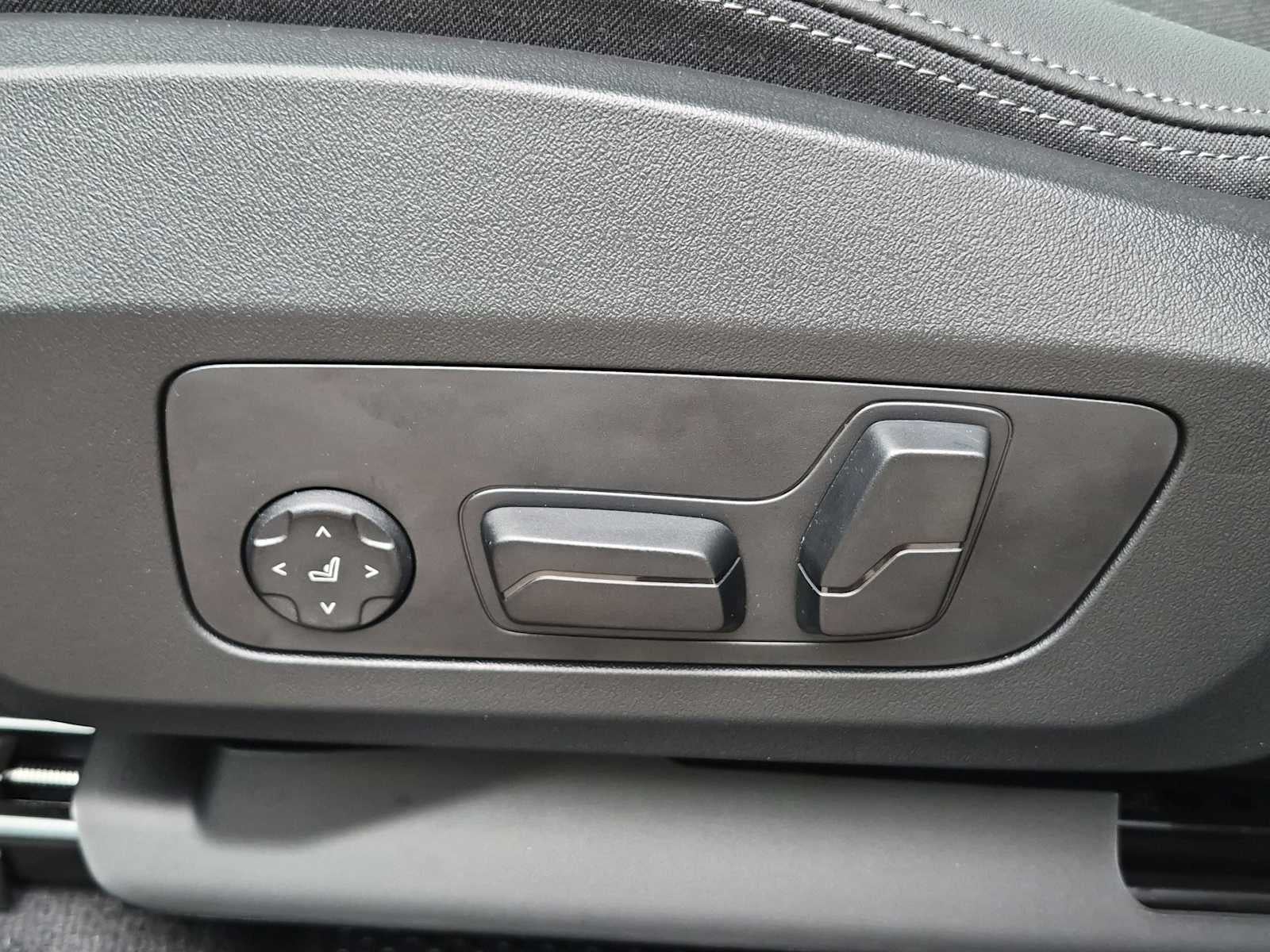 2027 BMW X1 xDrive28i