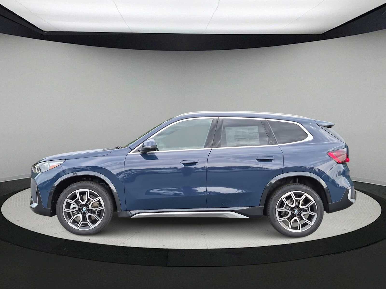 2027 BMW X1 xDrive28i