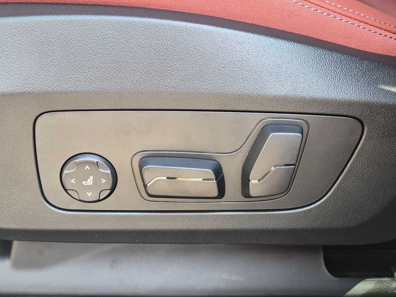 2027 BMW X1 xDrive28i