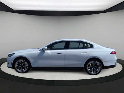 2025 BMW i5 xDrive40 xDrive40