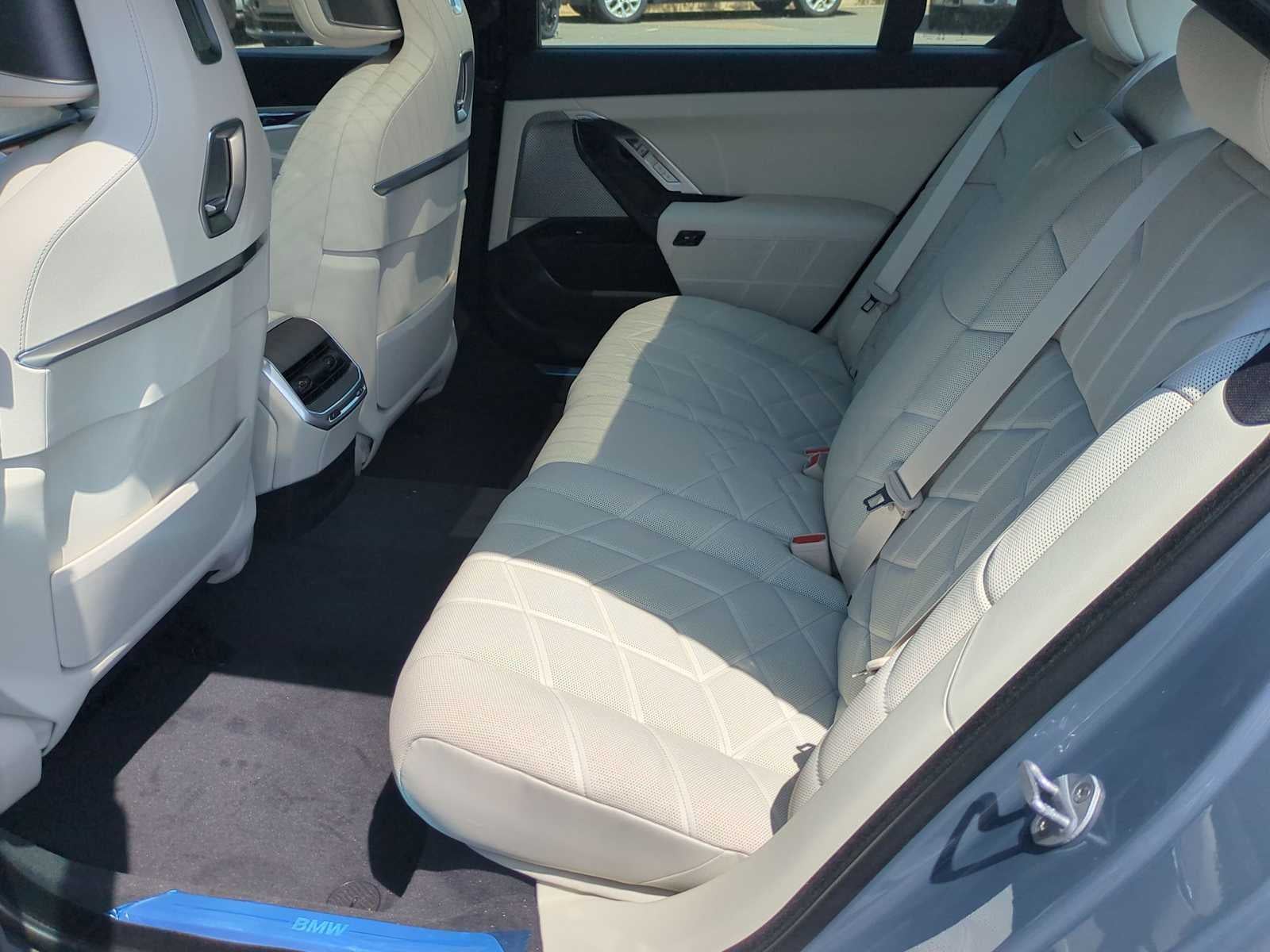 2025 BMW i7 eDrive50