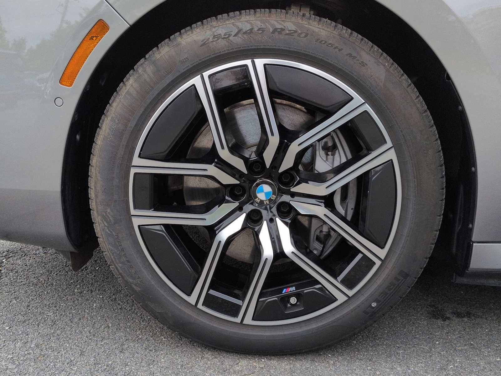 2025 BMW i7 eDrive50