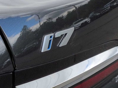 2025 BMW i7 eDrive50