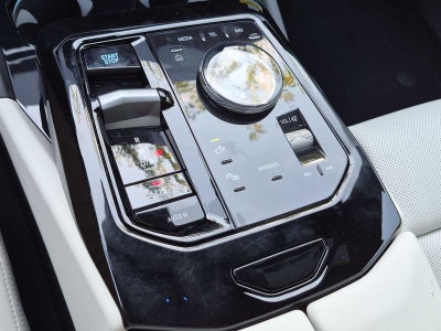 2027 BMW i5 M60